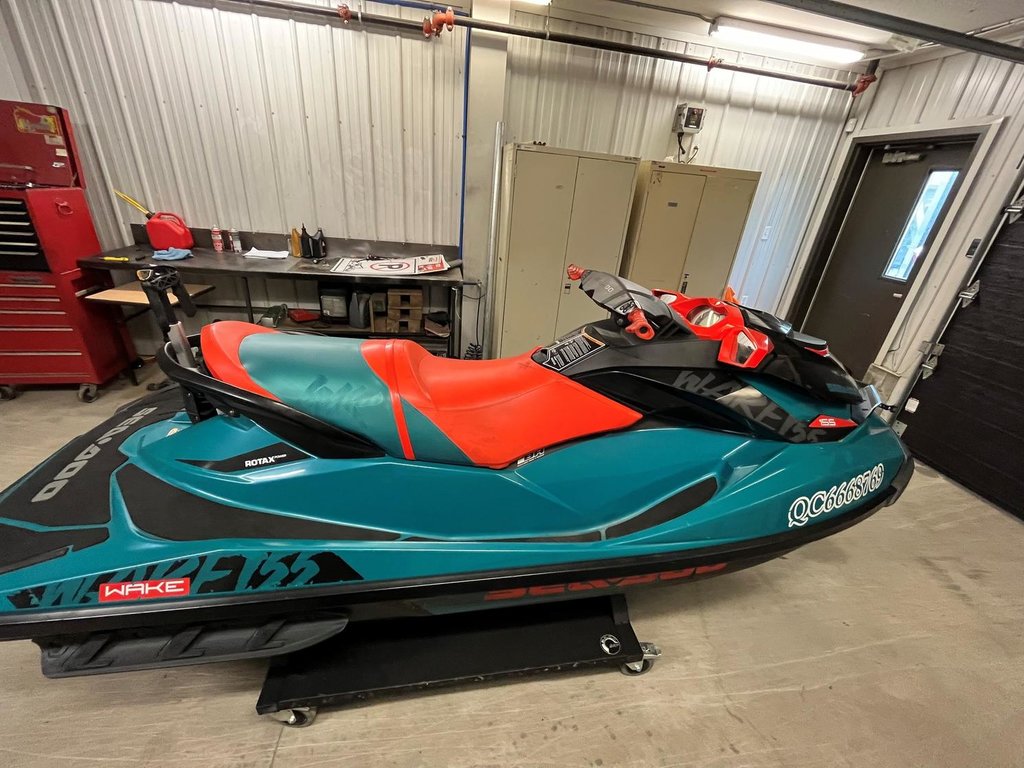 2018 Sea-Doo WAKE 155 in Charlemagne, Quebec - 4 - w1024h768px