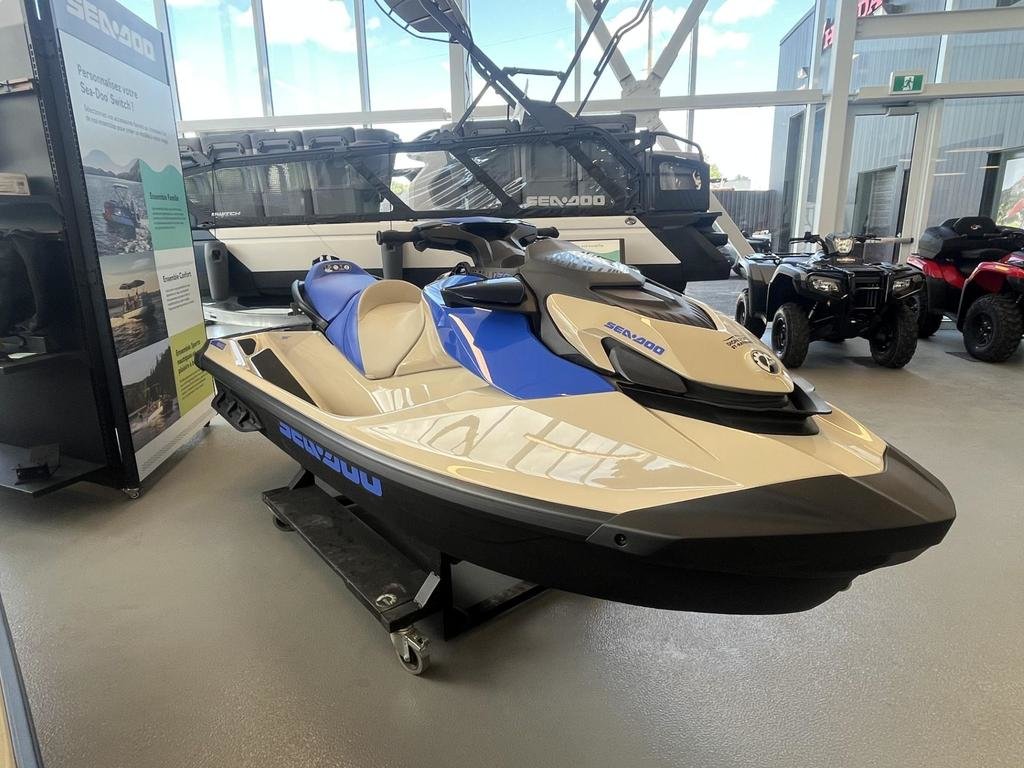Sea-Doo WAKE 170  2025 à Charlemagne, Québec - 1 - w1024h768px