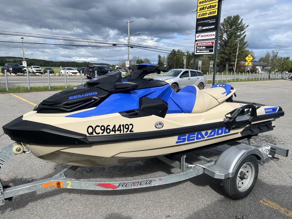 Sea-Doo WAKE PRO 230  2025 à Charlemagne, Québec - 2 - w1024h768px