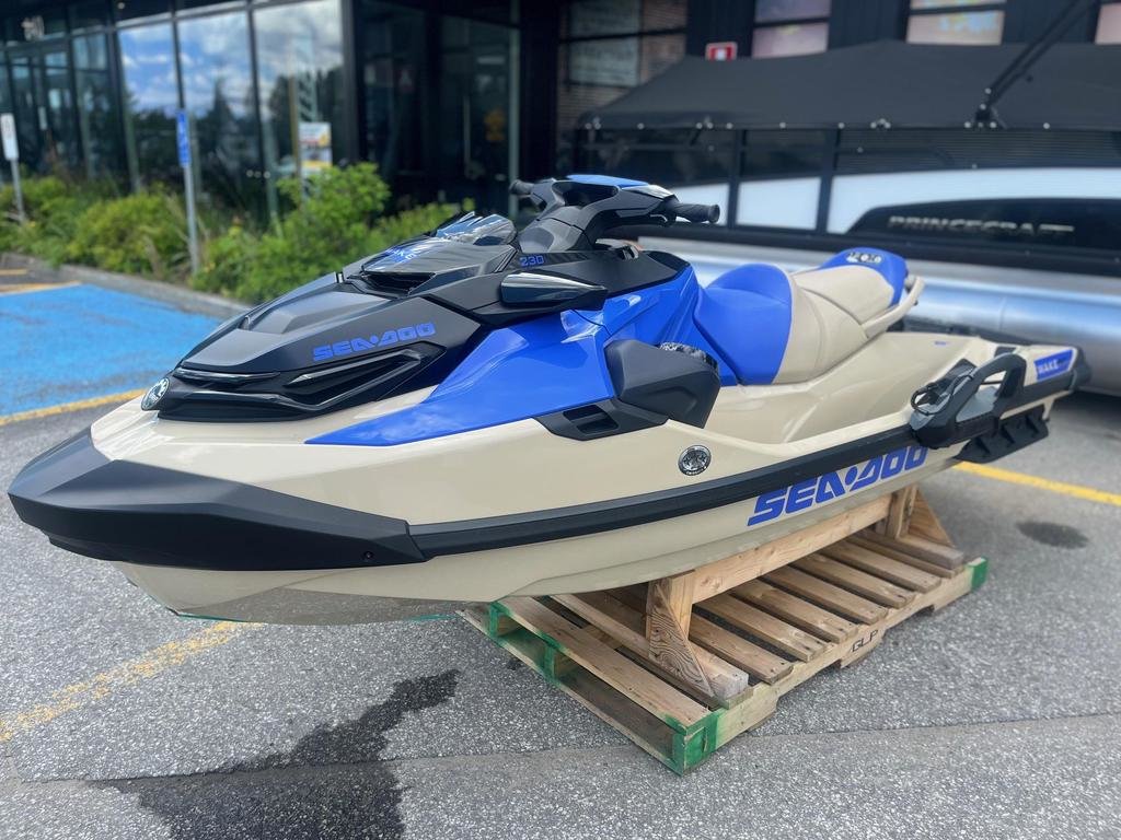 Sea-Doo WAKE PRO 230  2025 à Charlemagne, Québec - 4 - w1024h768px