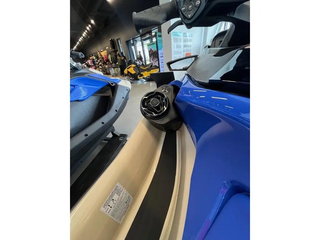 Sea-Doo WAKE PRO 230  2026 à Charlemagne, Québec - 7 - w1024h768px