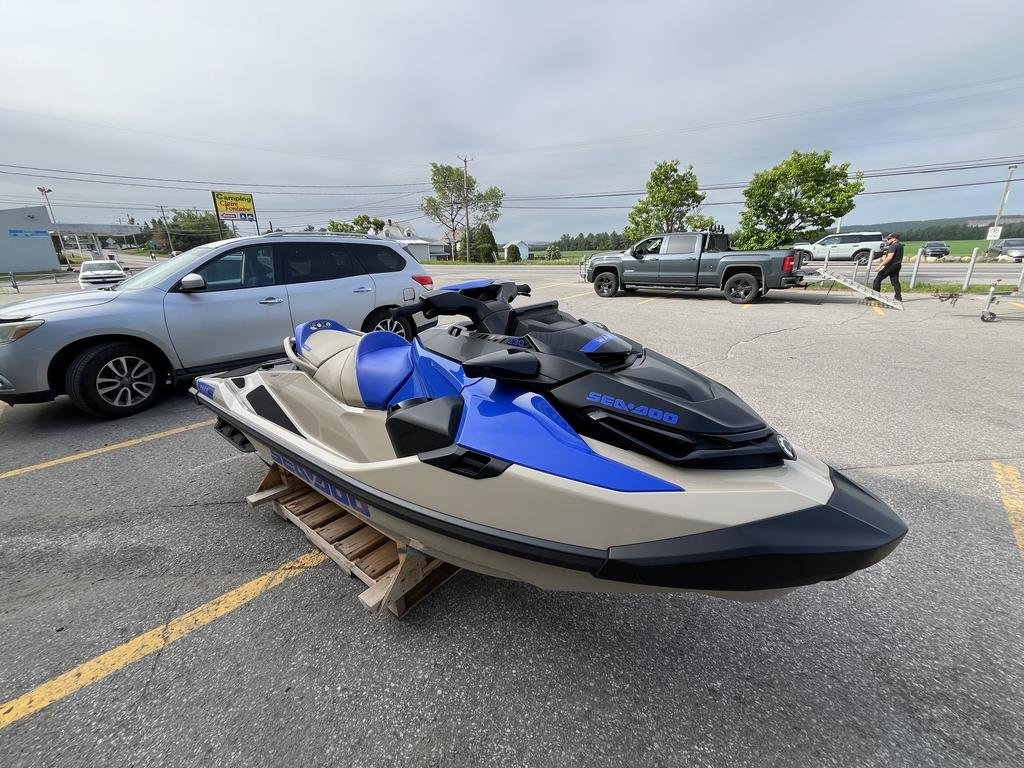 Sea-Doo WAKE PRO 230  2026 à Charlemagne, Québec - 4 - w1024h768px