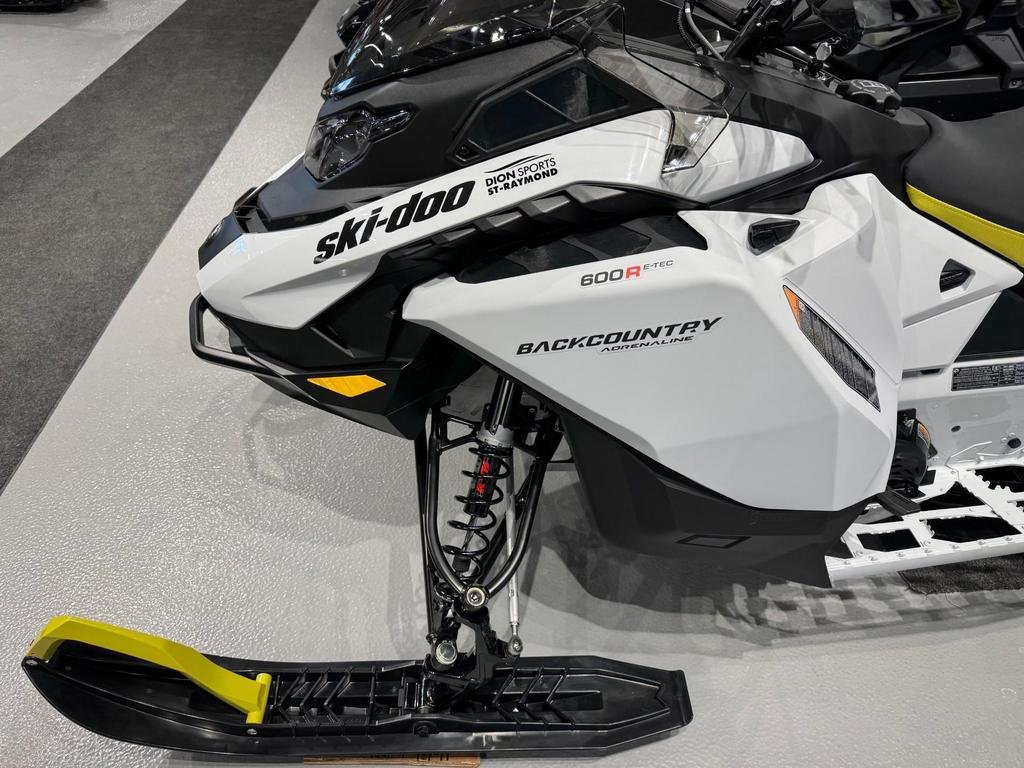 2025 Ski-Doo BACKCOUNTRY ADRENALINE 600R E-TEC in Charlemagne, Quebec - 2 - w1024h768px