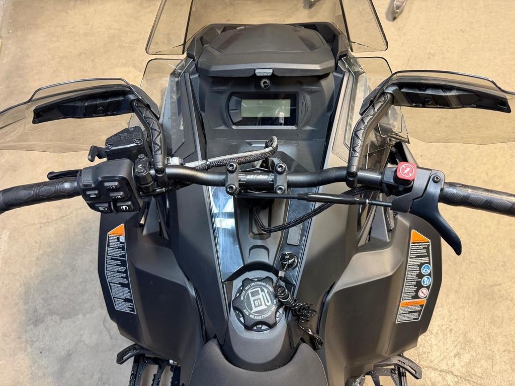 2026 Ski-Doo BackCountry Adrenaline 850 E-TEC in Charlemagne, Quebec - 7 - w1024h768px