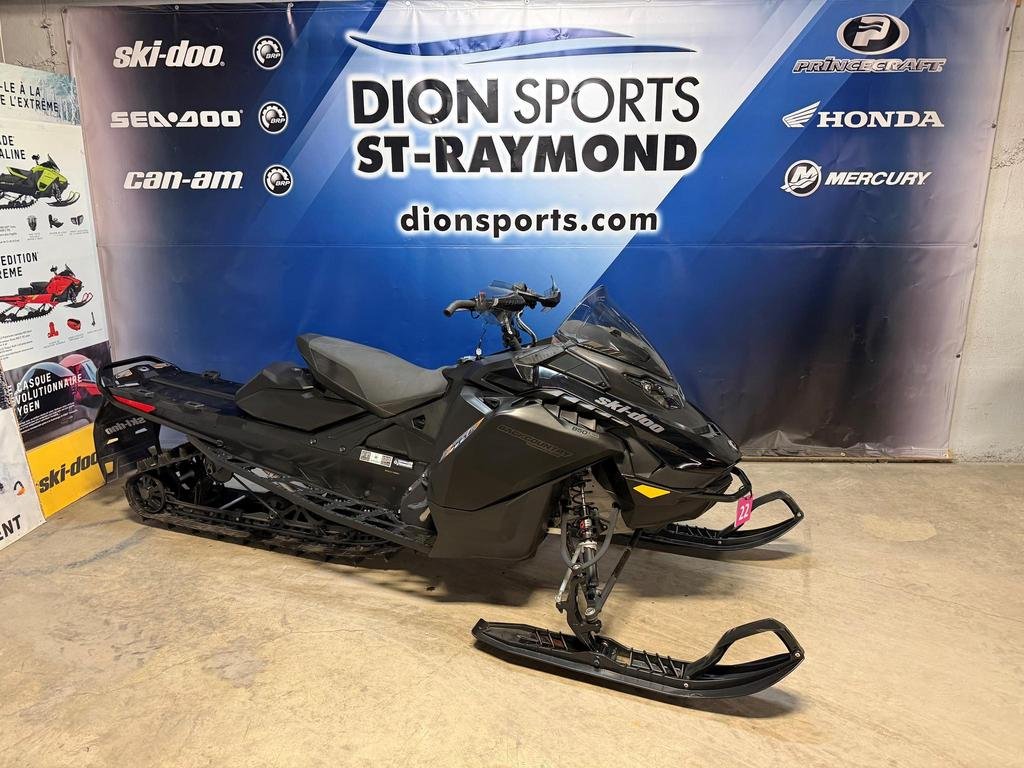 Ski-Doo BackCountry Adrenaline 850 E-TEC  2026 à Charlemagne, Québec - 1 - w1024h768px