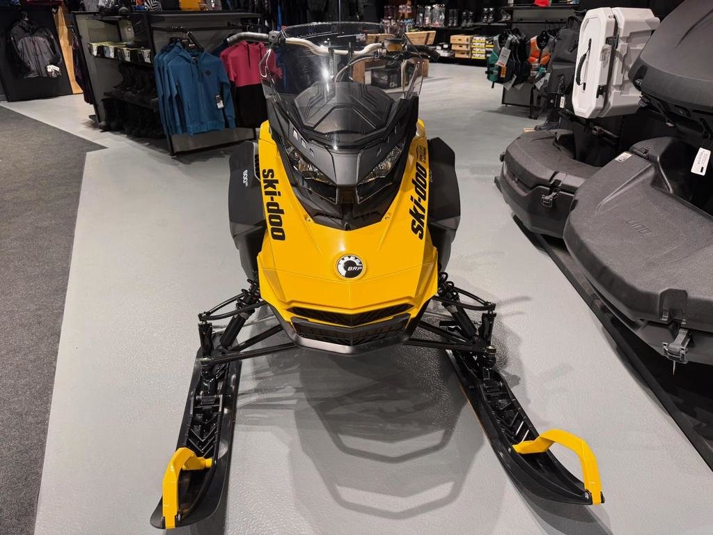 Ski-Doo BACKCOUNTRY SPORT 600 EFI 2  2024 à Charlemagne, Québec - 6 - w1024h768px