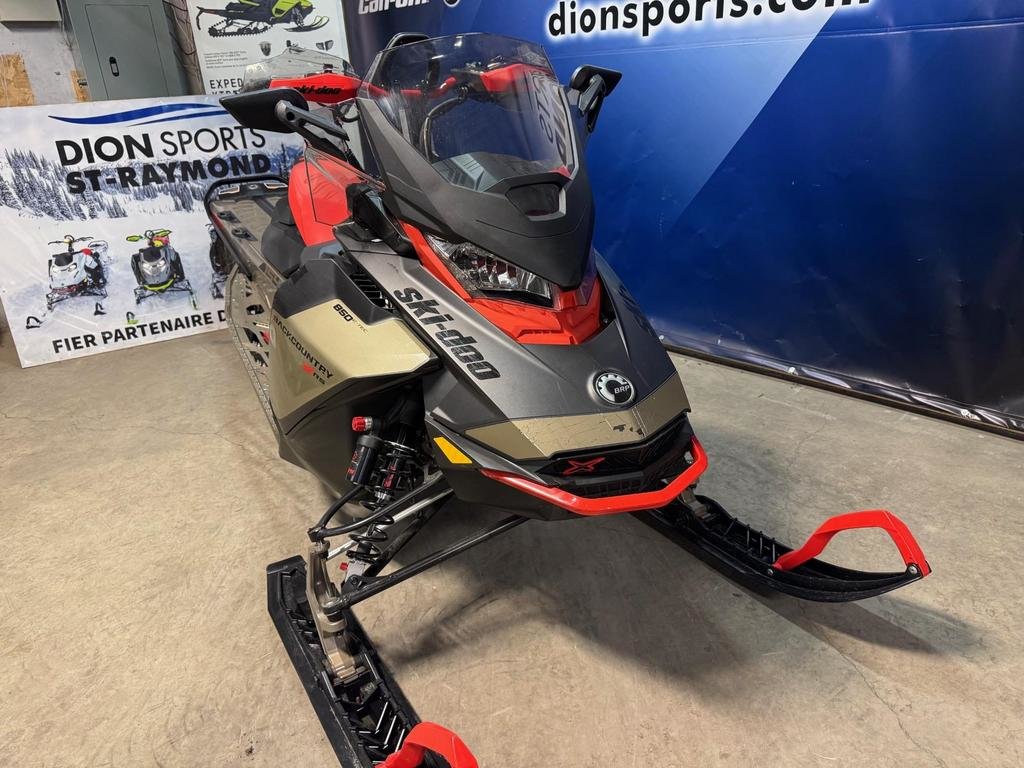 BACKCOUNTRY X-RS 850 XRS  2022 à Charlemagne, Québec - 3 - w1024h768px