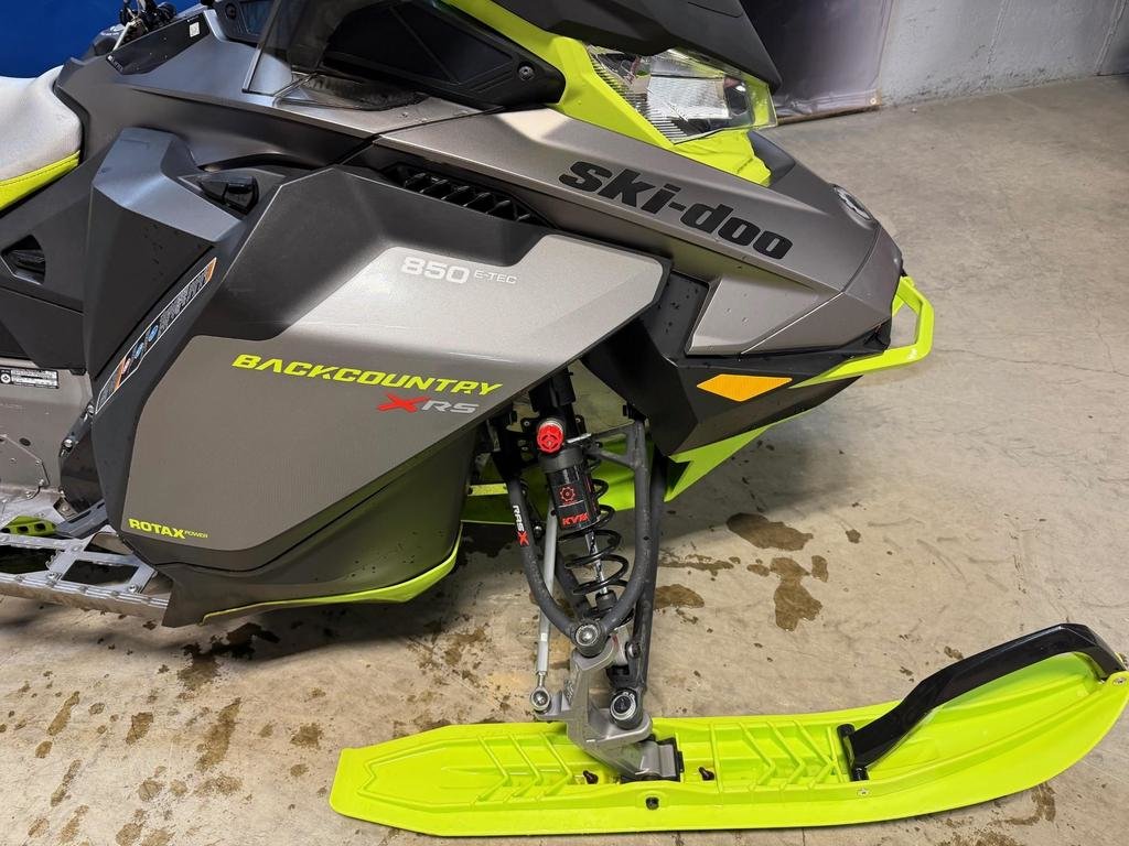2023 Ski-Doo BACKCOUNTRY XR-S 850 XRS 154 in Charlemagne, Quebec - 4 - w1024h768px