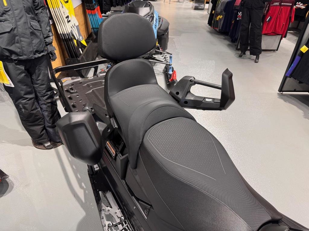 Ski-Doo EXPEDITION LE 20 900 ACE TURBO 130  2026 à Charlemagne, Québec - 3 - w1024h768px