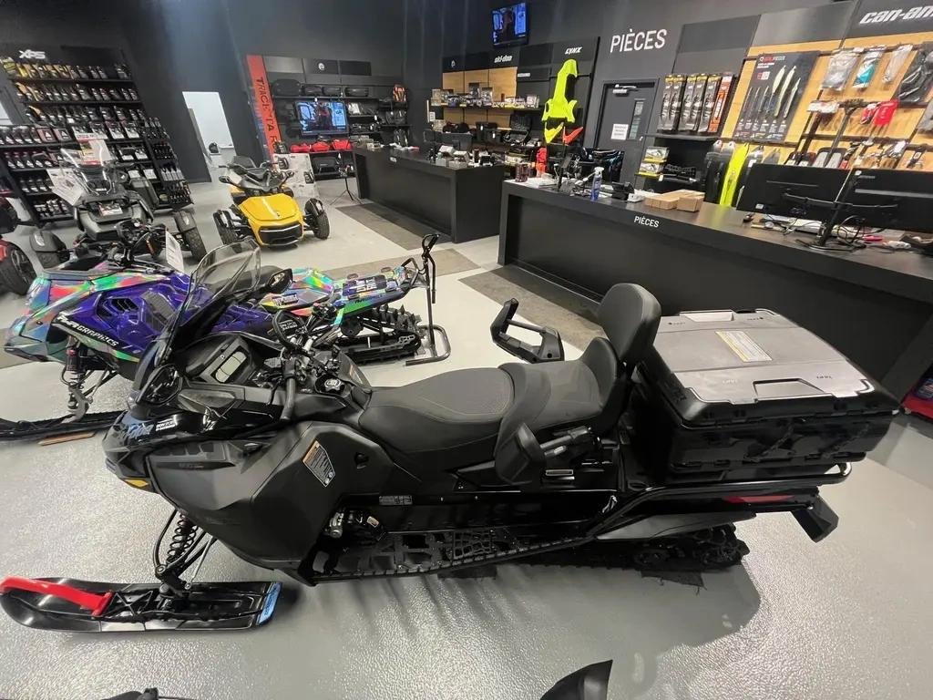 Ski-Doo EXPEDITION SE 900 ACE  ICE CROSSCUT  2026 à Charlemagne, Québec - 4 - w1024h768px