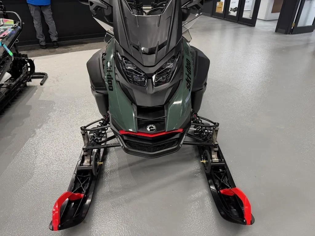 2026 Ski-Doo EXPEDITION SE 900 ACE TURBO R 1.8'' in Charlemagne, Quebec - 3 - w1024h768px