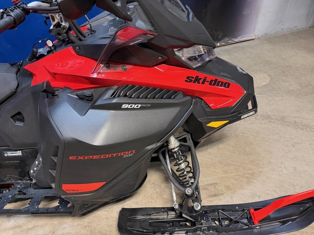 Ski-Doo EXPEDITION SE 900 ACE  2021 à Charlemagne, Québec - 4 - w1024h768px