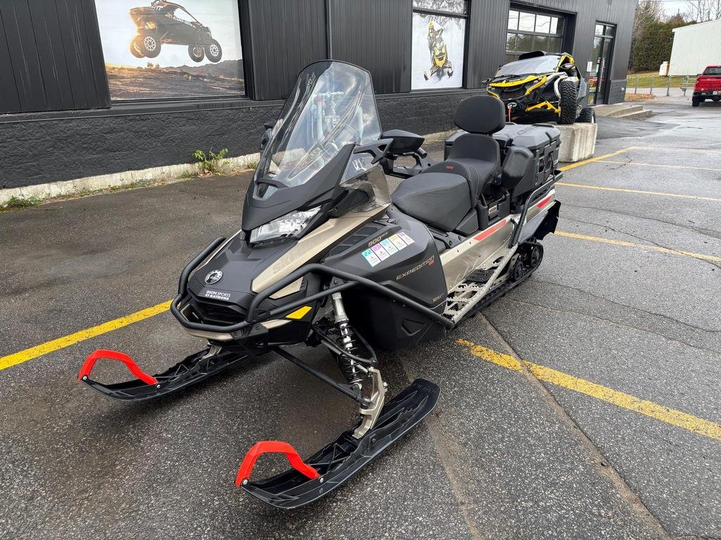 2022 Ski-Doo EXPEDITION SE 900 ACE in Charlemagne, Quebec - 2 - w1024h768px