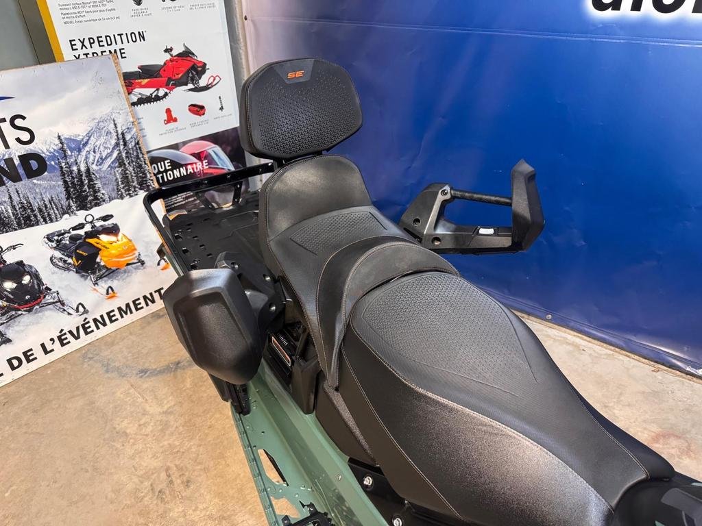 Ski-Doo Expedition SE 900 Ace  2024 à Charlemagne, Québec - 5 - w1024h768px