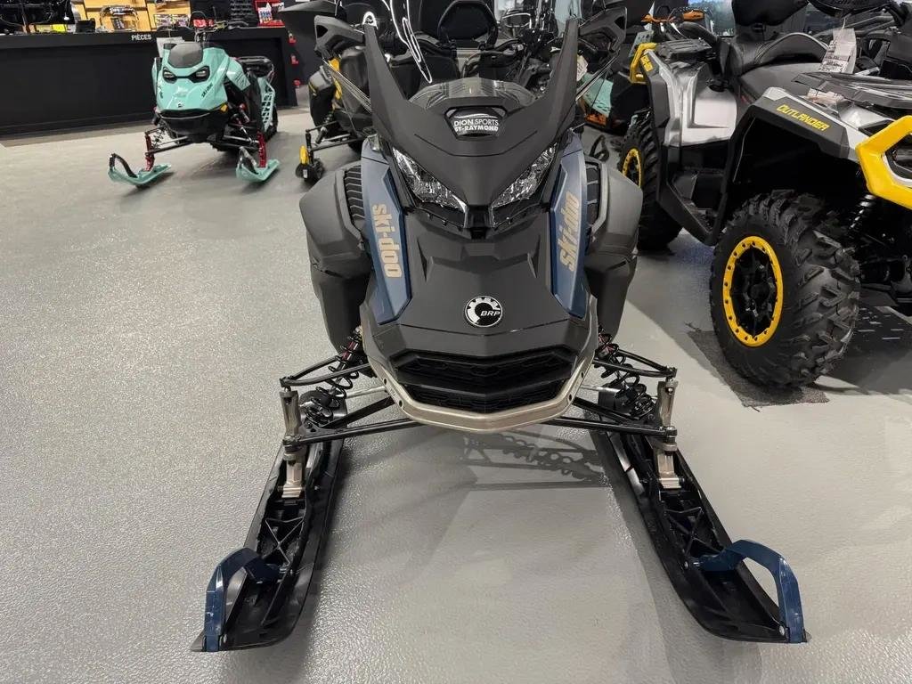 2025 Ski-Doo Expedition SE 900 Ace in Charlemagne, Quebec - 6 - w1024h768px