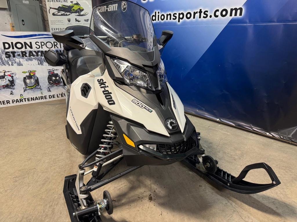 Ski-Doo Expedition Sport 900 ACE  2014 à Charlemagne, Québec - 3 - w1024h768px