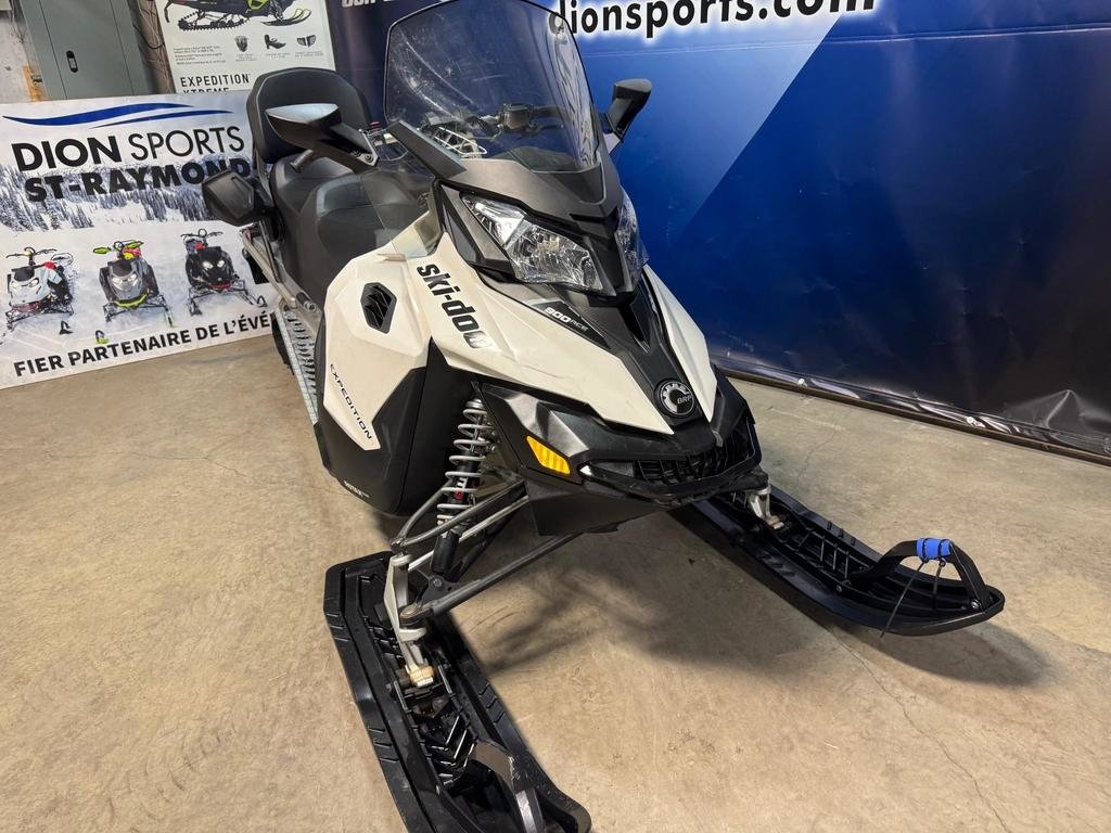 Ski-Doo Expedition Sport 900 ACE  2017 à Charlemagne, Québec - 3 - w1024h768px