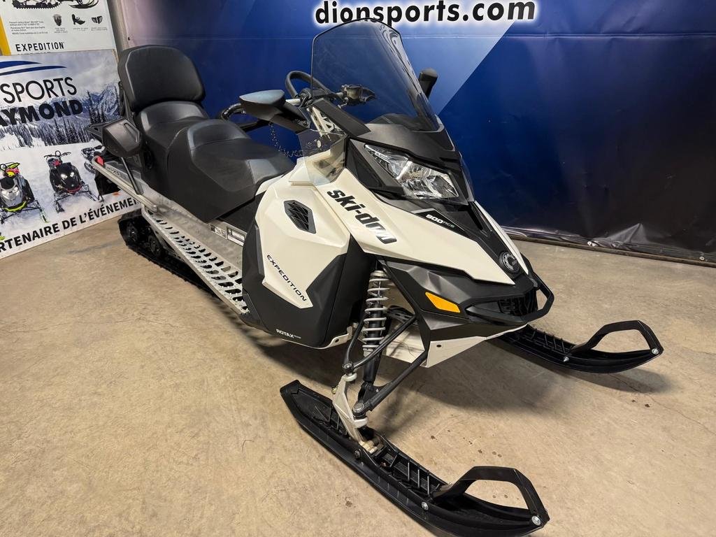 Ski-Doo EXPEDITION SPORT 900 ACE  2018 à Charlemagne, Québec - 2 - w1024h768px