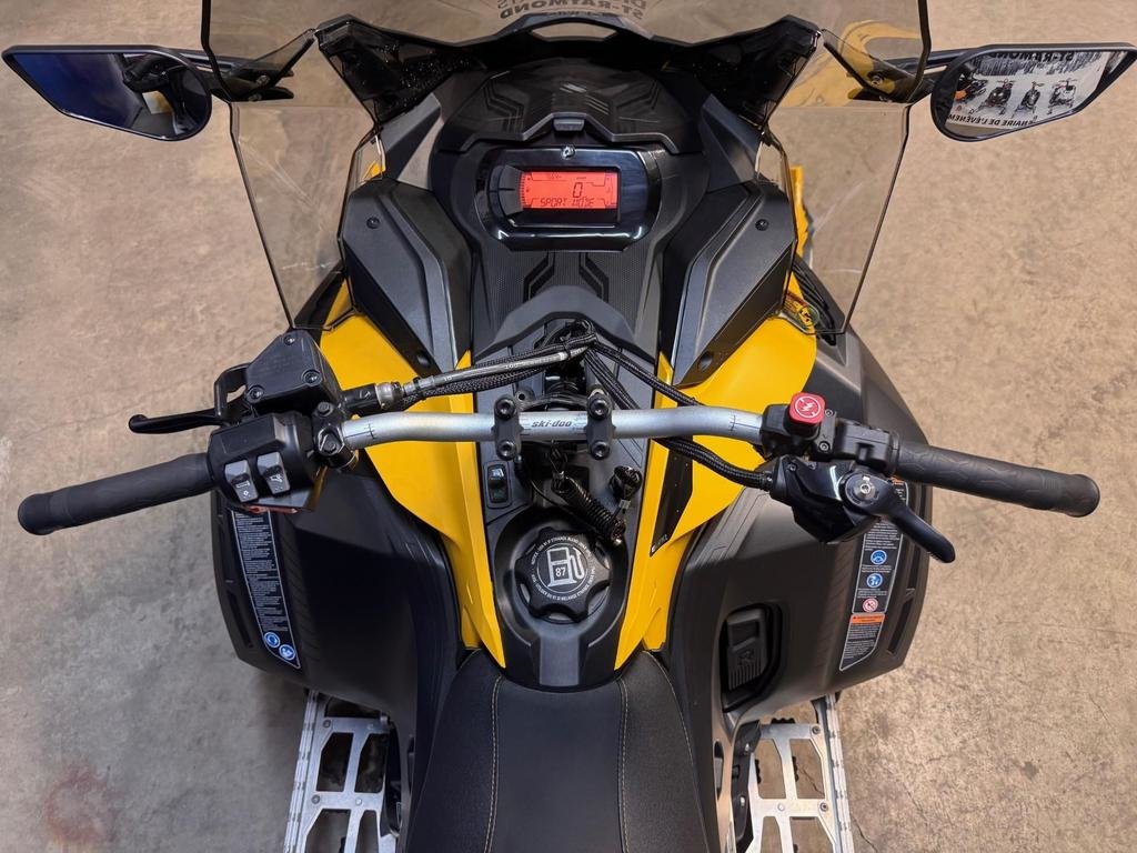 Ski-Doo EXPEDITION SPORT 900 ACE  2025 à Charlemagne, Québec - 6 - w1024h768px