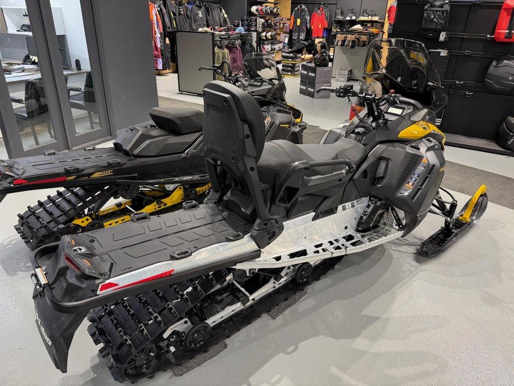 Ski-Doo EXPEDITION SPORT 900 ACE  2026 à Charlemagne, Québec - 4 - w1024h768px