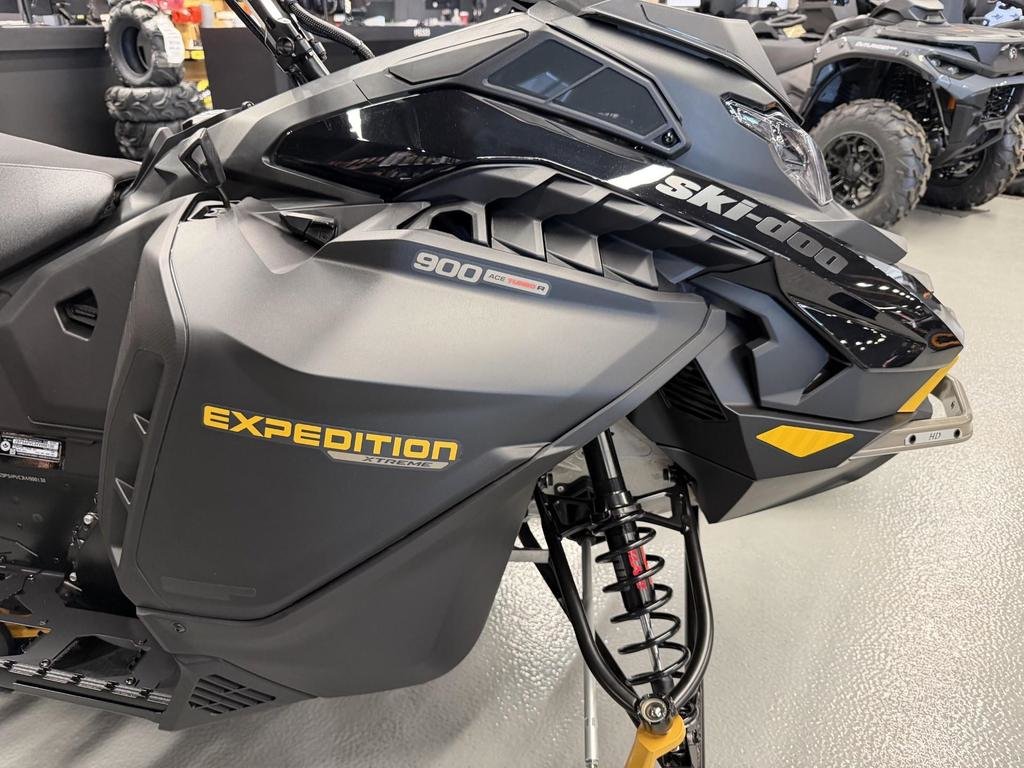 Ski-Doo EXPEDITION XTREME TURBO R  2027 à Charlemagne, Québec - 7 - w1024h768px