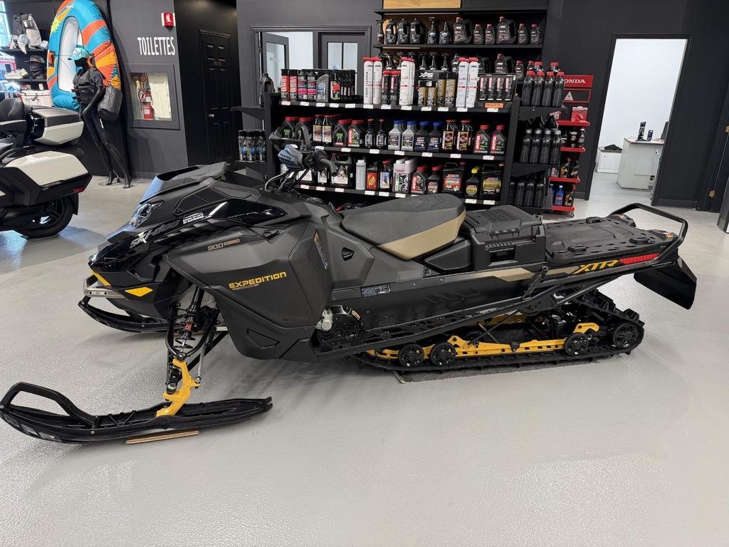 Ski-Doo EXPEDITION XTREME TURBO R  2027 à Charlemagne, Québec - 1 - w1024h768px