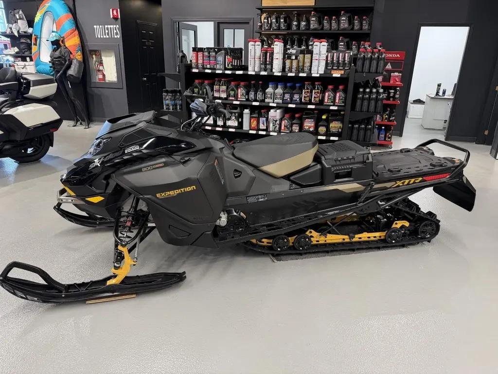 2027 Ski-Doo EXPEDITION XTREME TURBO R in Charlemagne, Quebec - 2 - w1024h768px