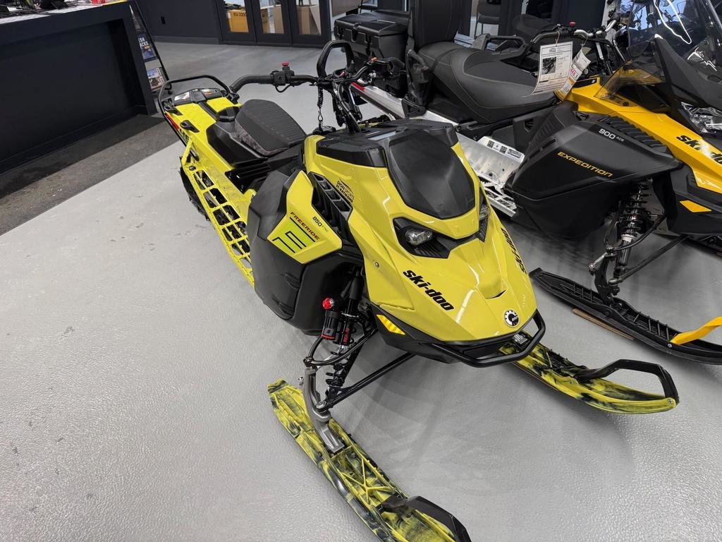 Ski-Doo FREERIDE 146 850 ETec  2025 à Charlemagne, Québec - 1 - w1024h768px