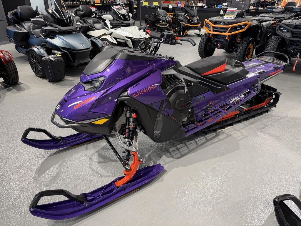 Ski-Doo FREERIDE 154 850 E-TEC SHOT ETEC  2027 à Charlemagne, Québec - 7 - w1024h768px