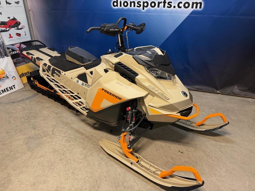 Ski-Doo FREERIDE 154 850 E-TEC SHOT  2022 à Charlemagne, Québec - 2 - w1024h768px
