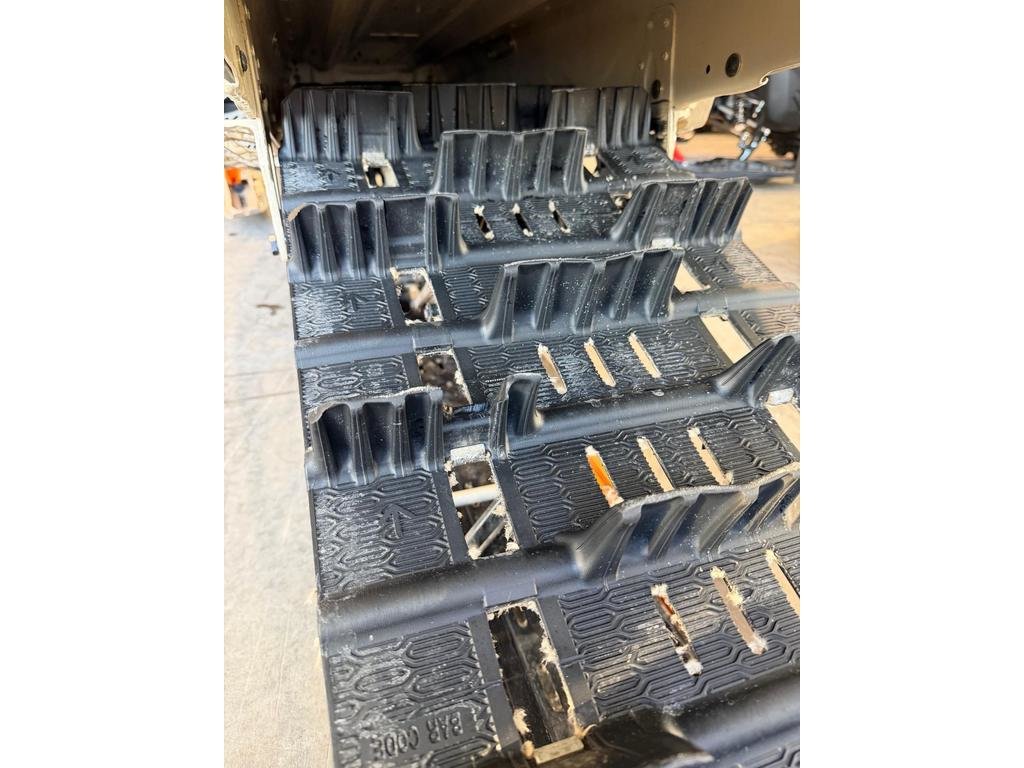 Ski-Doo FREERIDE 154 850 E-TEC SHOT  2022 à Charlemagne, Québec - 8 - w1024h768px