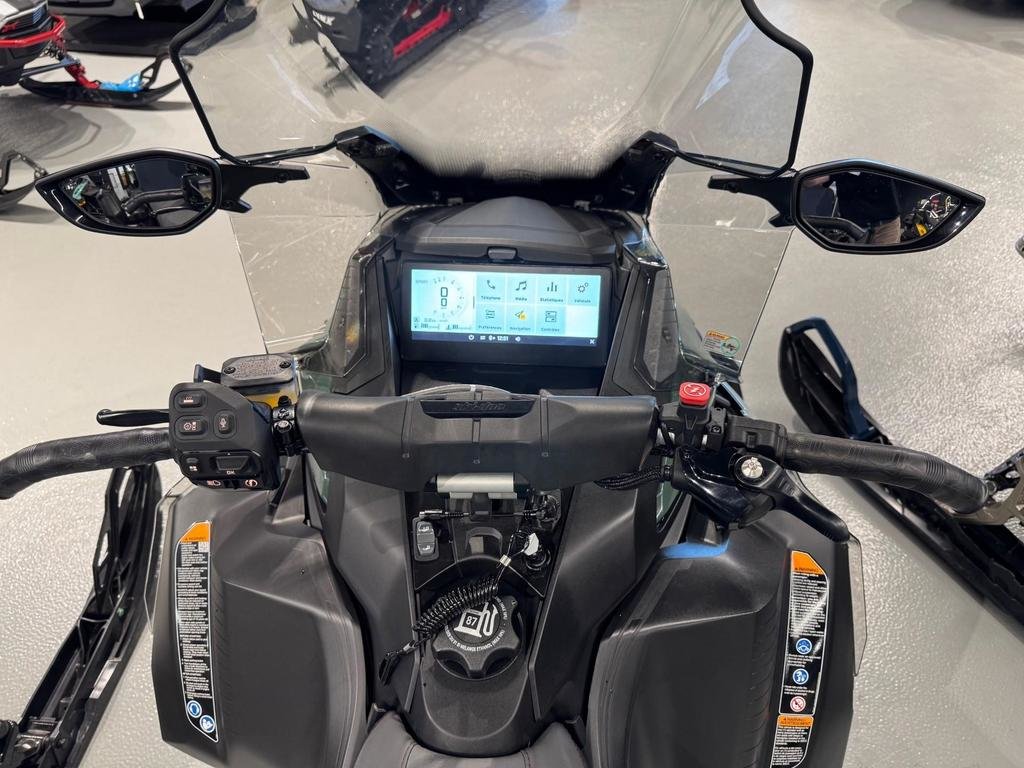 Ski-Doo GRAND TOURING 900 ACE LUXURY  2024 à Charlemagne, Québec - 5 - w1024h768px