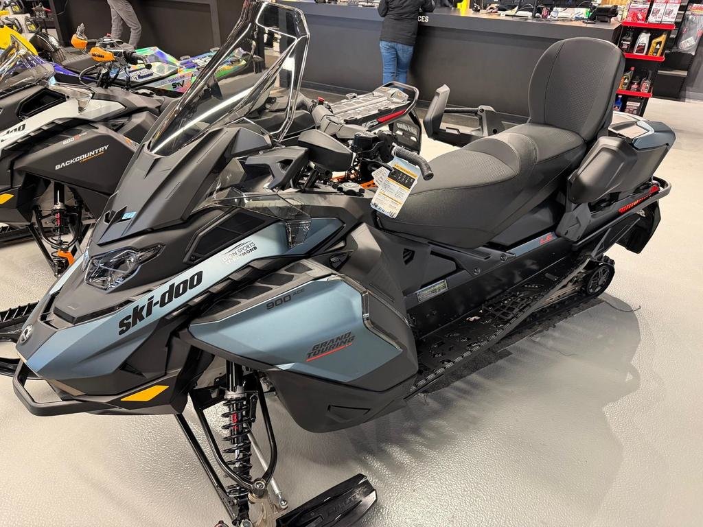 2026 Ski-Doo GRAND TOURING LE 900 ACE LIMITED in Charlemagne, Quebec - 2 - w1024h768px