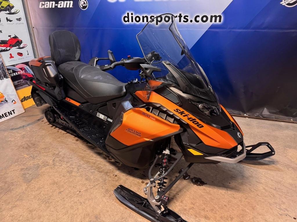 2025 Ski-Doo GRAND TOURING LE LIMITED 900 TURBO in Charlemagne, Quebec - 2 - w1024h768px