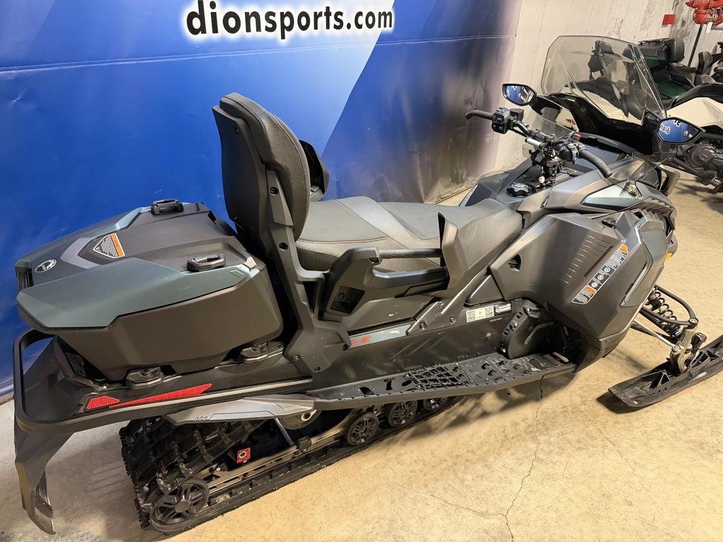Ski-Doo GRAND TOURING LE PLATINUM 900 ACE  2026 à Charlemagne, Québec - 6 - w1024h768px