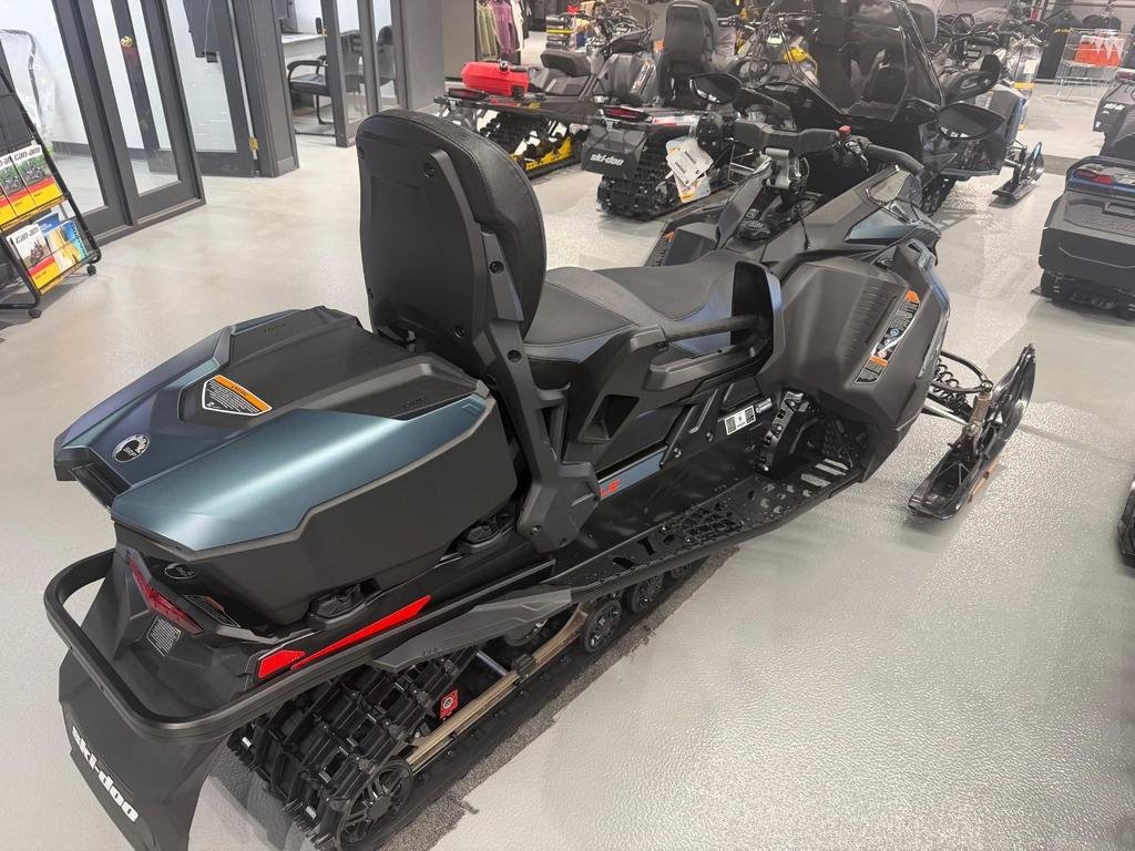 2026 Ski-Doo GRAND TOURING LE PLATINUM 900 in Charlemagne, Quebec - 5 - w1024h768px