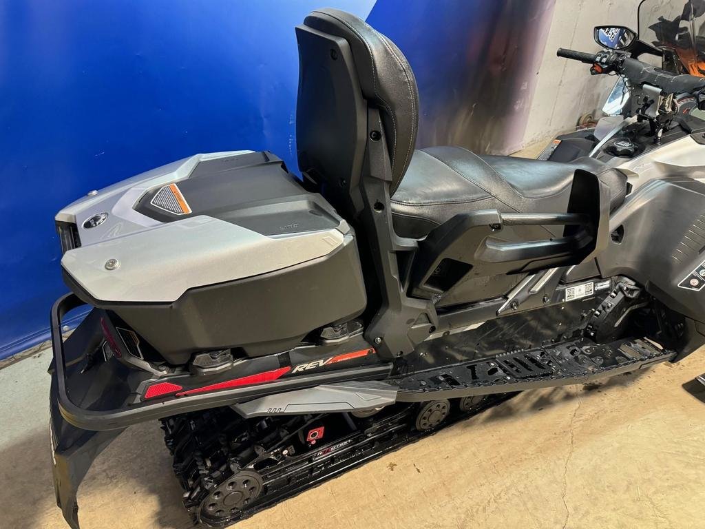 Ski-Doo Grand Touring Limited 900 ACE  2019 à Charlemagne, Québec - 6 - w1024h768px