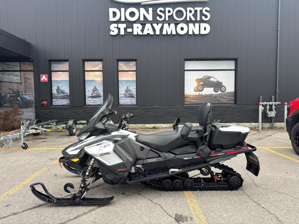 2020 Ski-Doo Grand Touring Limited 900 ACE in Charlemagne, Quebec - 1 - w1024h768px