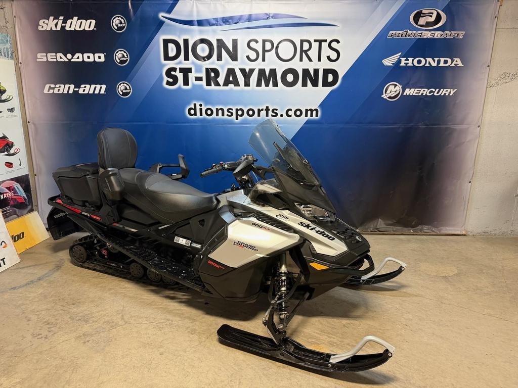 Ski-Doo GRAND TOURING LIMITED 900 Turbo  2019 à Charlemagne, Québec - 1 - w1024h768px