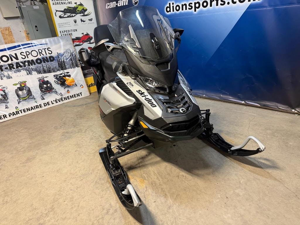 Ski-Doo GRAND TOURING LIMITED 900 Turbo  2019 à Charlemagne, Québec - 3 - w1024h768px