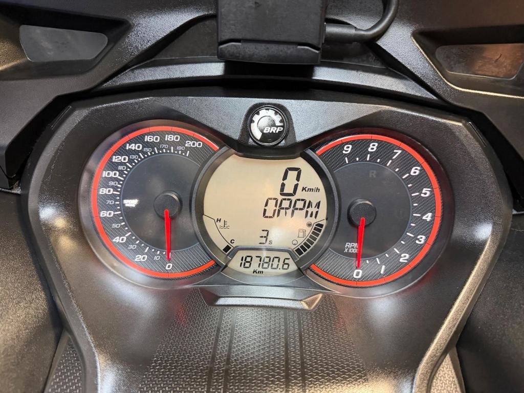 Ski-Doo GRAND TOURING LIMITED 900 Turbo  2019 à Charlemagne, Québec - 8 - w1024h768px