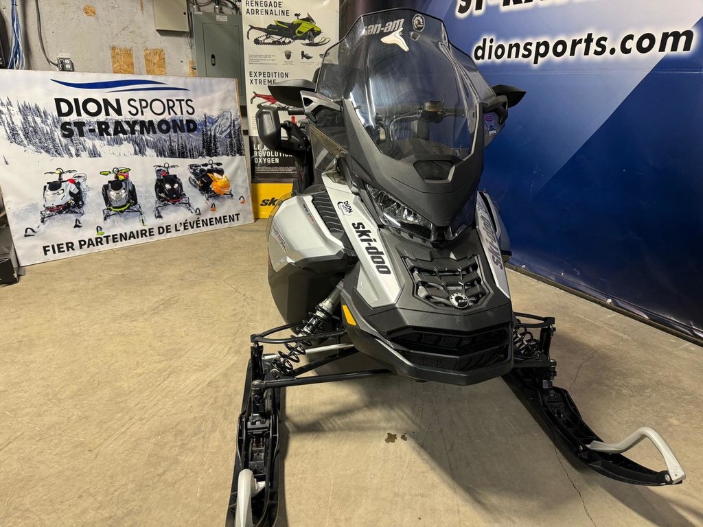 Ski-Doo GRAND TOURING LIMITED TURBO  2019 à Charlemagne, Québec - 3 - w1024h768px