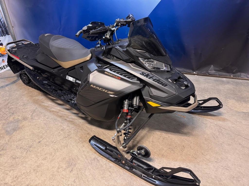 Ski-Doo MACH Z  2022 à Charlemagne, Québec - 2 - w1024h768px