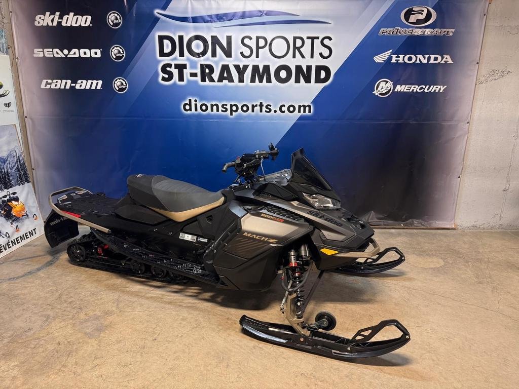 Ski-Doo MACH Z  2022 à Charlemagne, Québec - 1 - w1024h768px