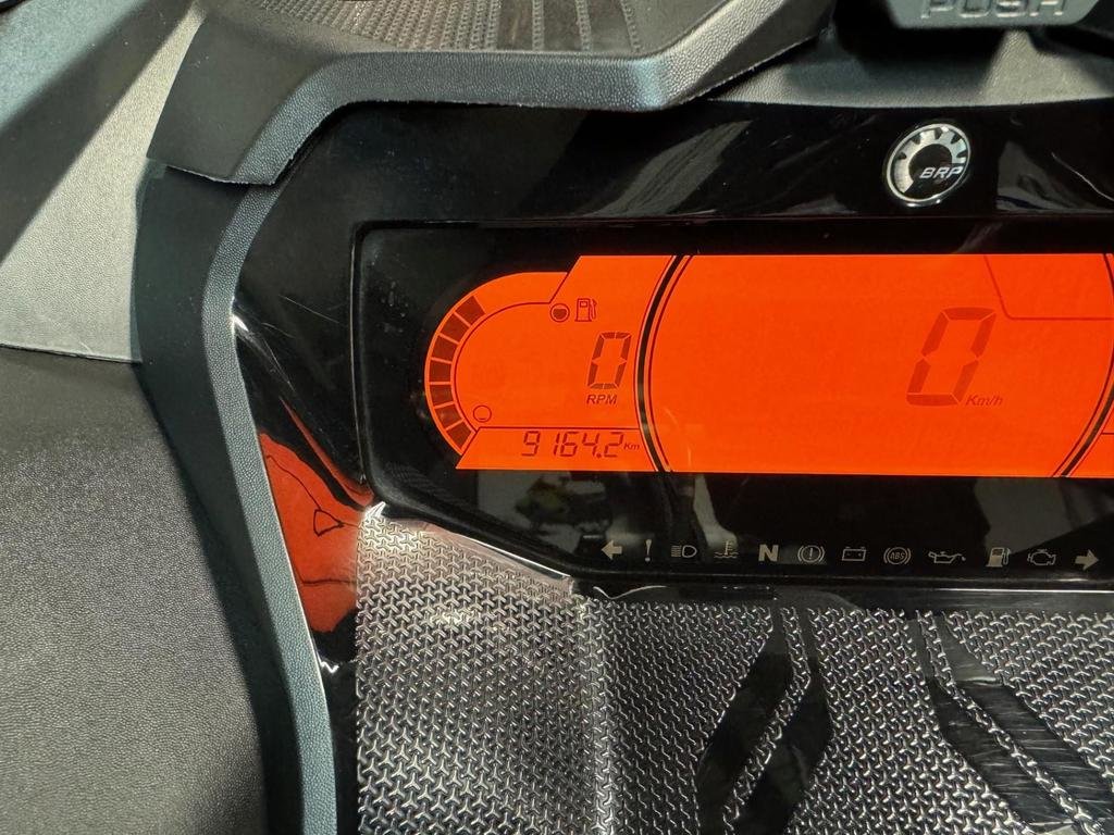 Ski-Doo MXZ X 850  2021 à Charlemagne, Québec - 8 - w1024h768px