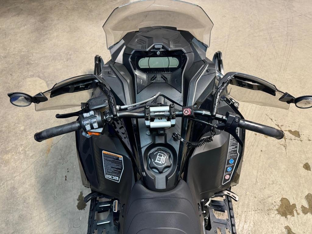 Ski-Doo MXZ X 850  2021 à Charlemagne, Québec - 7 - w1024h768px