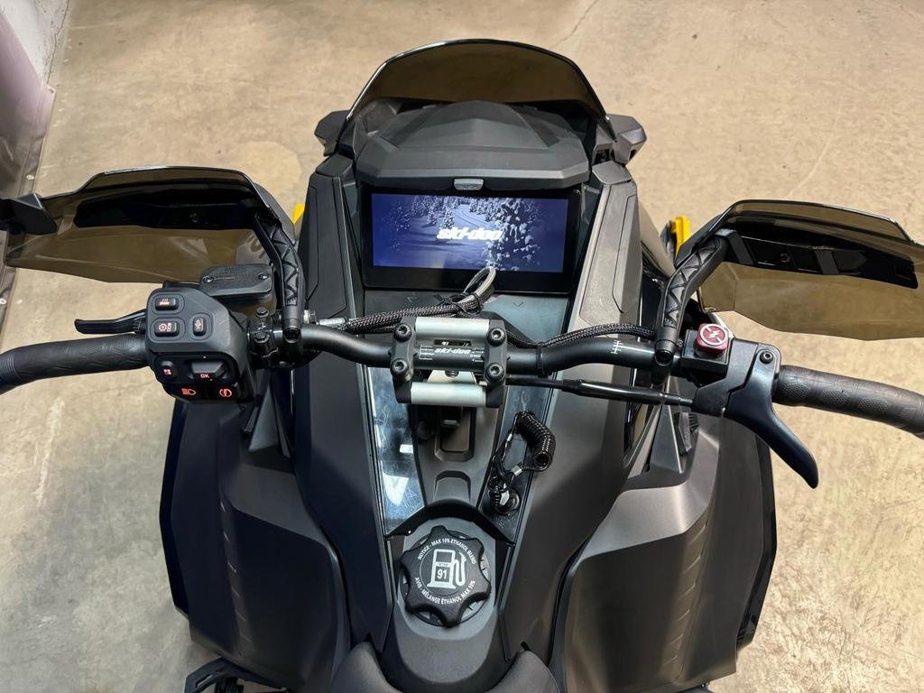 Ski-Doo MXZ X-RS 137 850 ETEC XRS SMART  2024 à Charlemagne, Québec - 7 - w1024h768px
