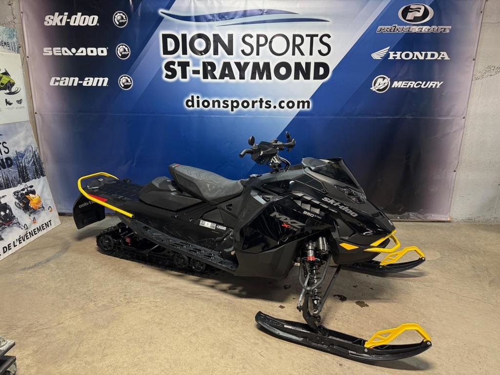 2024 Ski-Doo MXZ X-RS 137 850 ETEC XRS SMART in Charlemagne, Quebec - 1 - w1024h768px