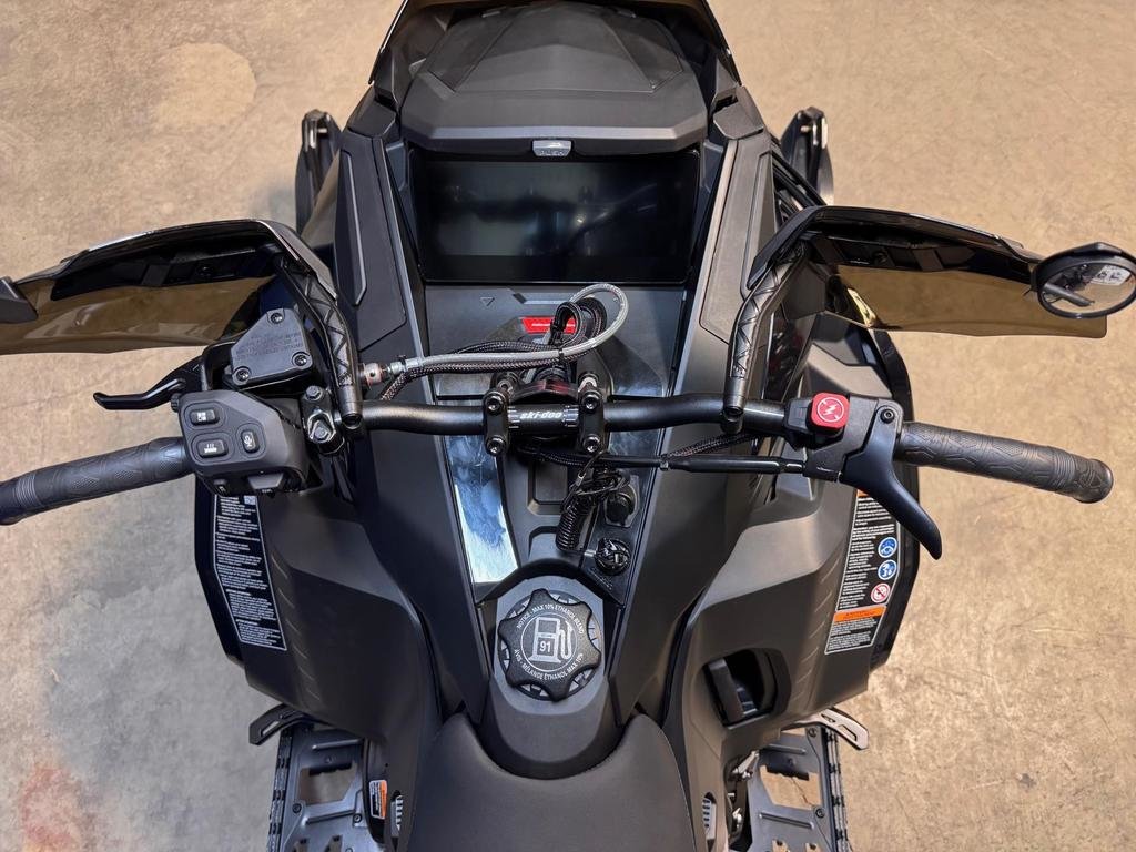 2025 Ski-Doo MXZ X-RS COMPETITION 850 TURBO XRS in Charlemagne, Quebec - 7 - w1024h768px