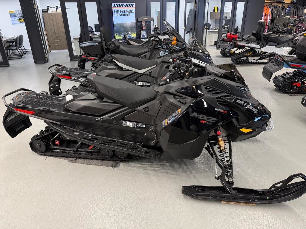 2025 Ski-Doo MXZ X-RS COMPETITION 850 TURBO XRS in Charlemagne, Quebec - 1 - w1024h768px
